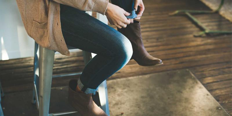 艺术涂鸦与生活灵感：打造兼顾效率与健康的家庭办公空间人体工学设计